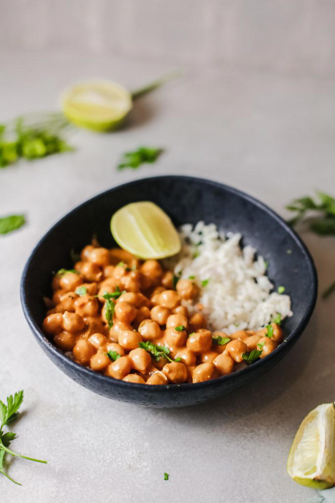 Delicious Indian Butter Chickpeas Recipe - Vegetarian