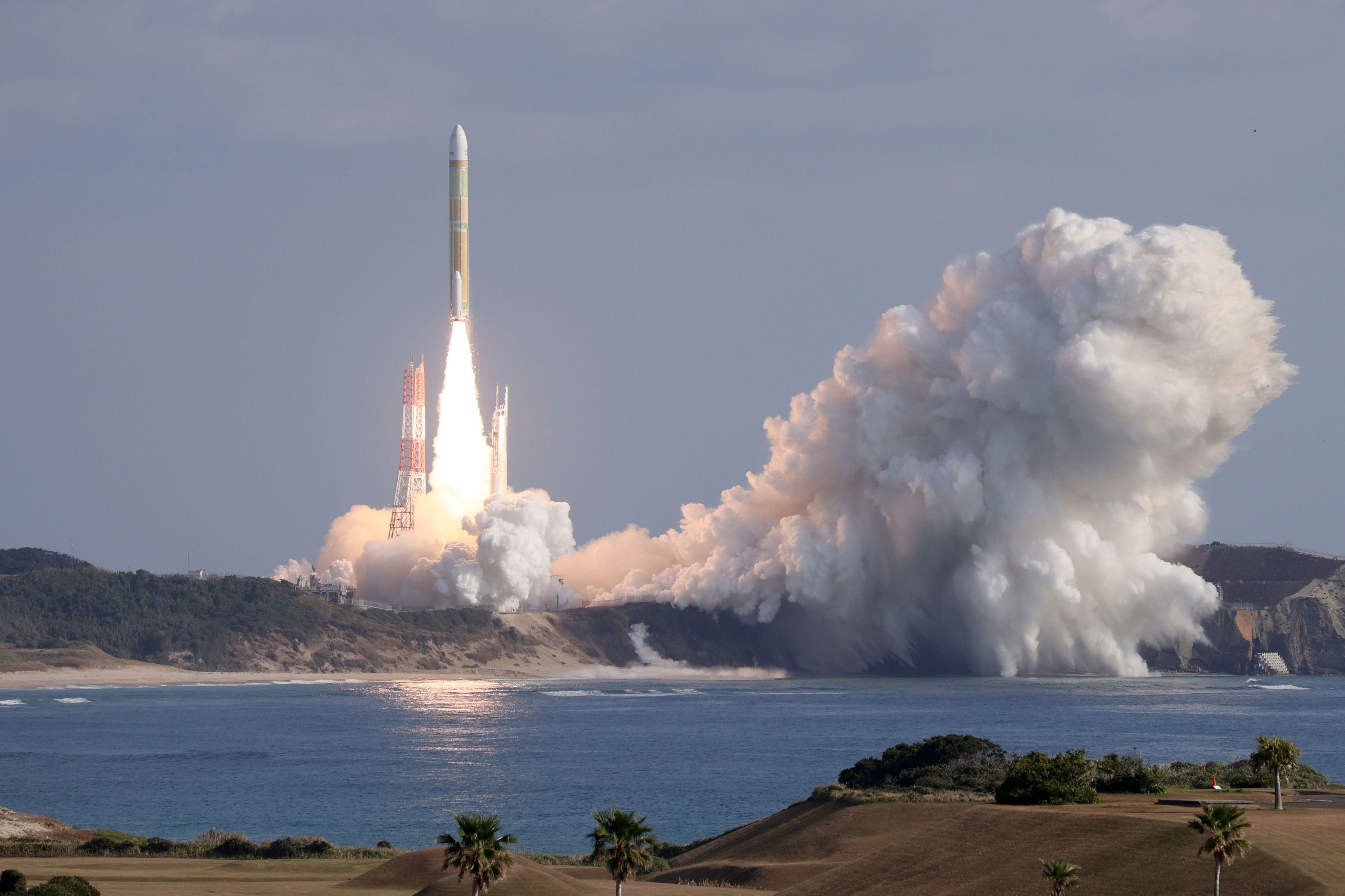 japan’s next-generation rocket reaches orbit a year after failed debut flight