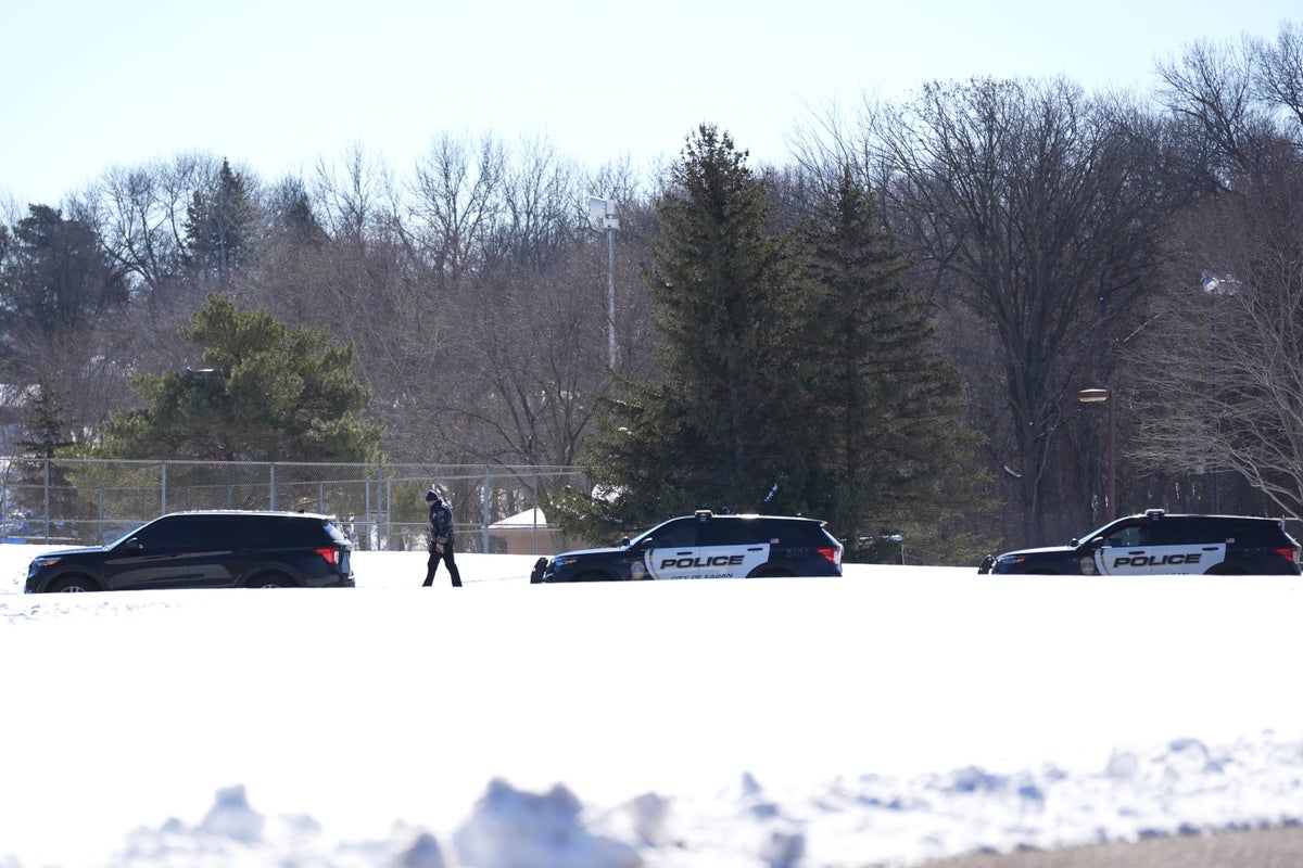 2 Officers, 1 First Responder Shot And Killed At The Scene Of A ...