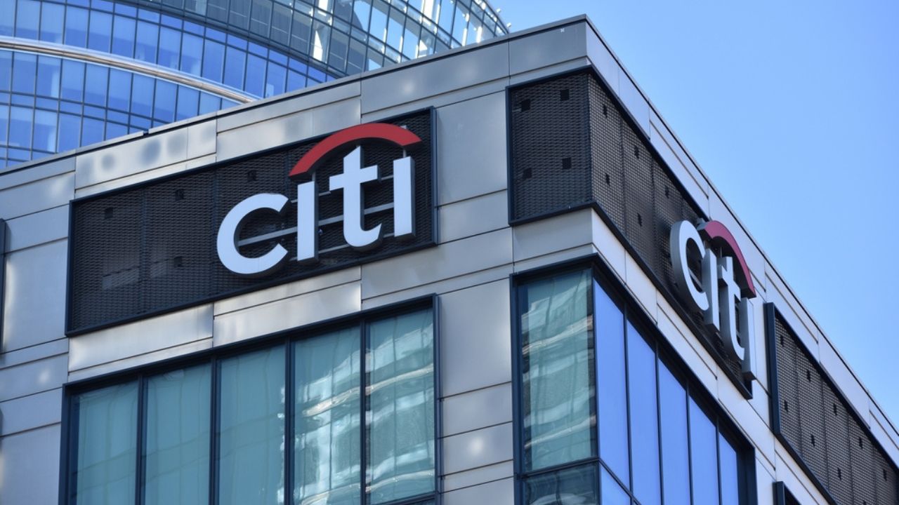 <p>Citigroup has unveiled plans to lay off 20,000 employees, which accounts for approximately 10% of its workforce, over the next two years. This decision follows the company’s poor quarterly financial performance, the worst in over a decade. Citigroup’s presentation to investors indicates that the layoffs could result in cost savings of up to $2.5 billion for the bank.</p>