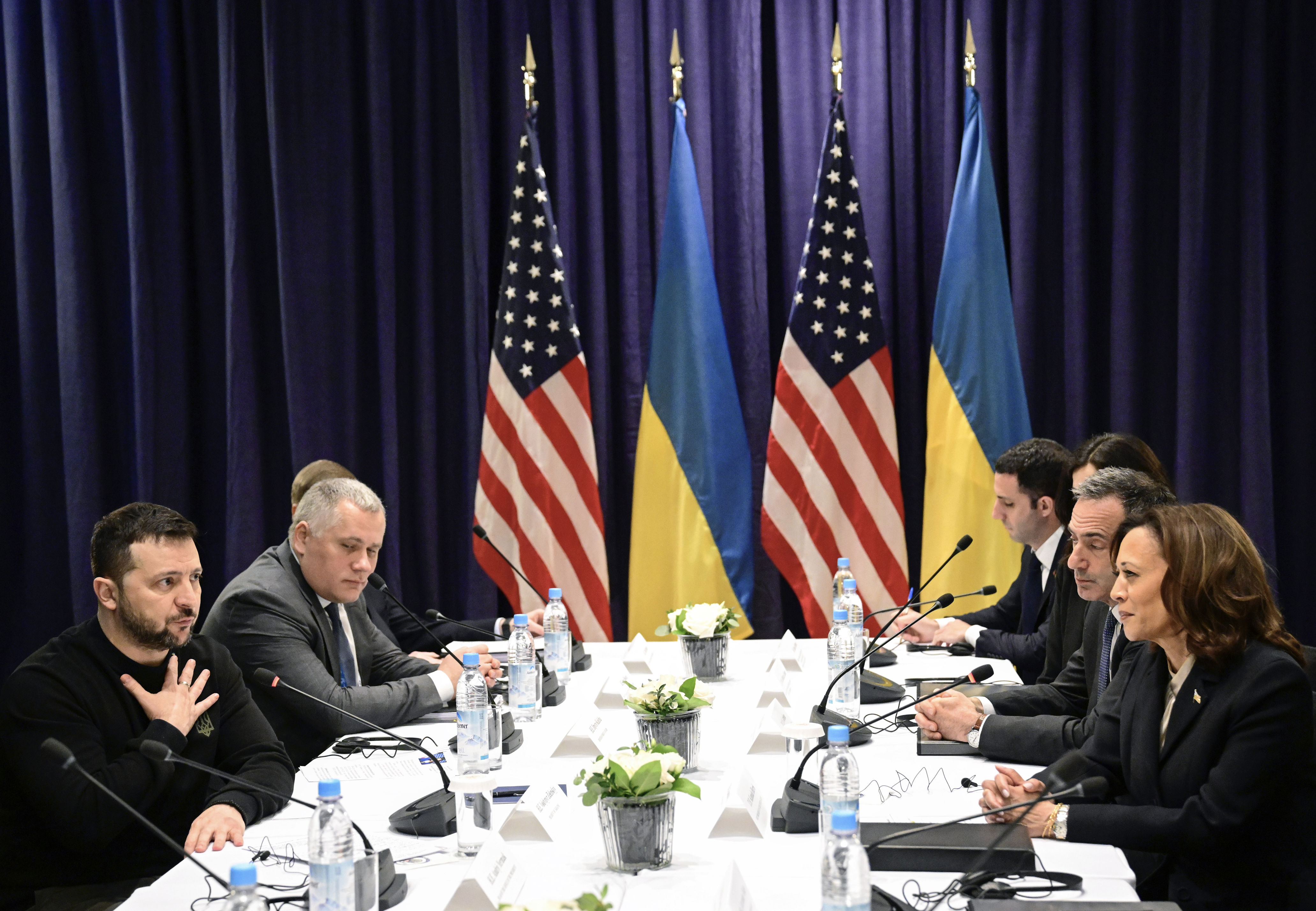 fears for ukraine, and worries about us, dominate defense forum
