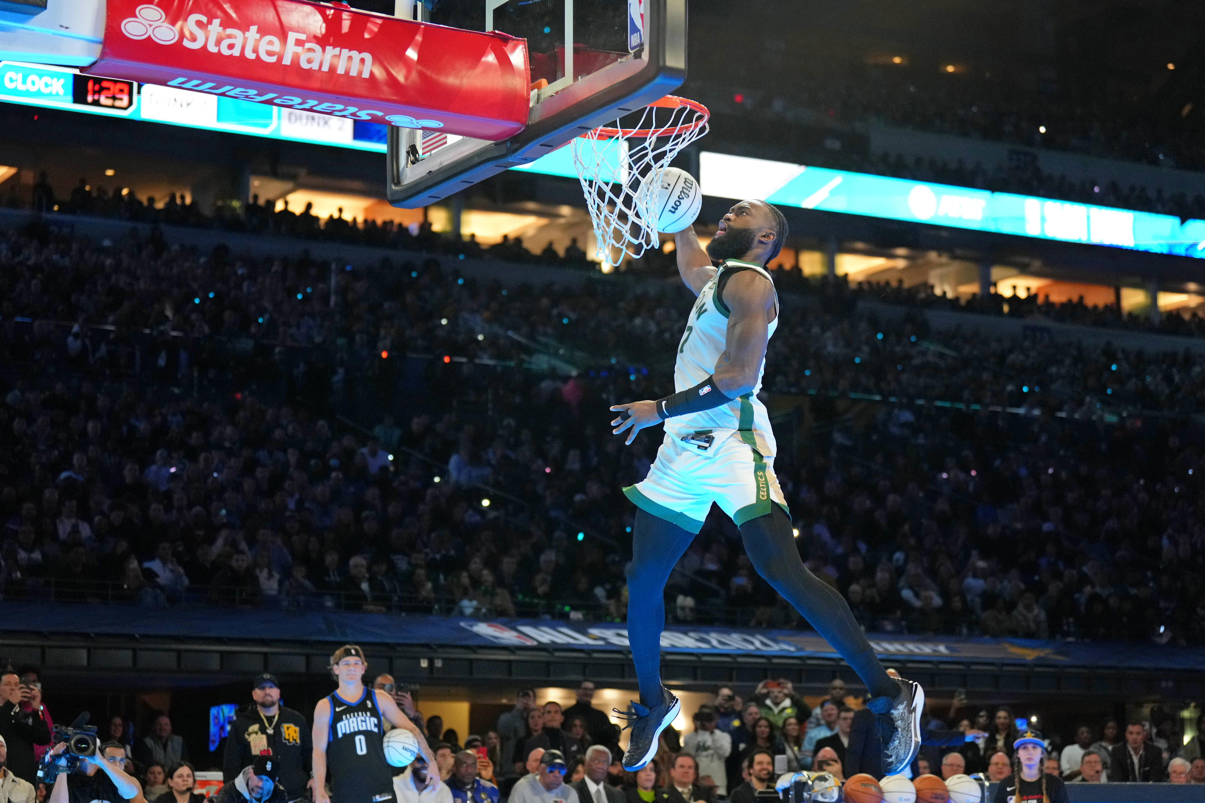 NBA Fans Slammed The 2024 Dunk Contest Judges For Their Favorable ...