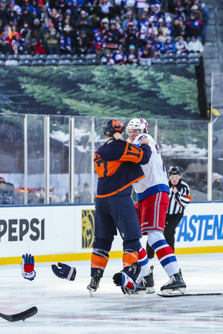 Firedup Rangers rookie Matt Rempe fights Islanders’ Matt Martin on