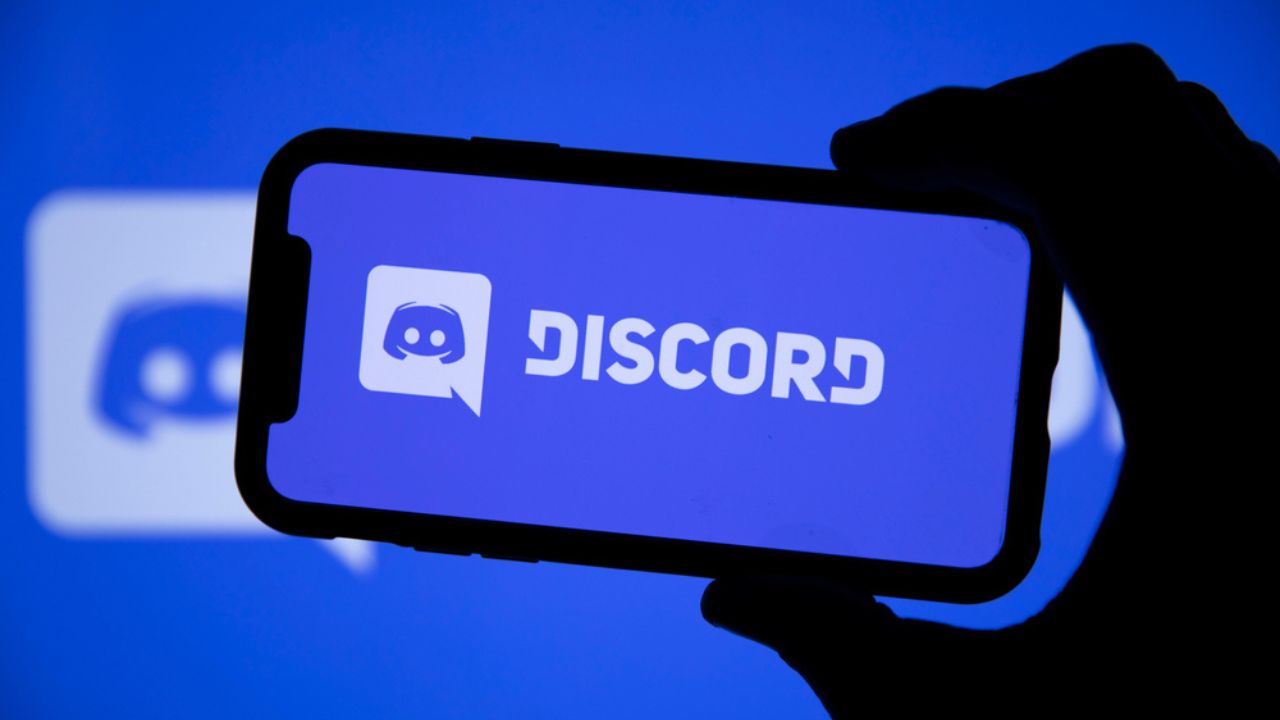 <p>Discord has confirmed that it will be reducing its workforce by 17%, resulting in the layoff of 170 employees. This decision comes after the company, known for its popular messaging service for gamers, had previously eliminated approximately 40 positions in August. Discord joins a growing number of companies that have announced workforce reductions at the beginning of this year. In an internal memo, CEO Jason Citron stated that the layoffs are essential for Discord to improve its efficiency following a period of significant hiring in 2020. As of August, Discord had a workforce of 870 employees, based on data from PitchBook.</p>