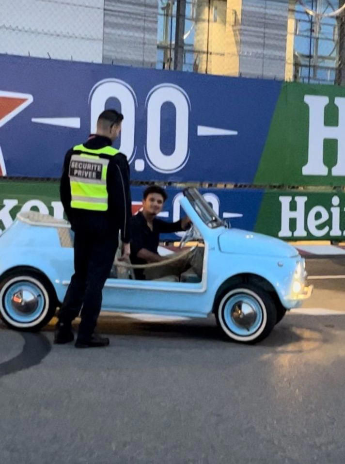 This Formula One driver's car has wicker seats