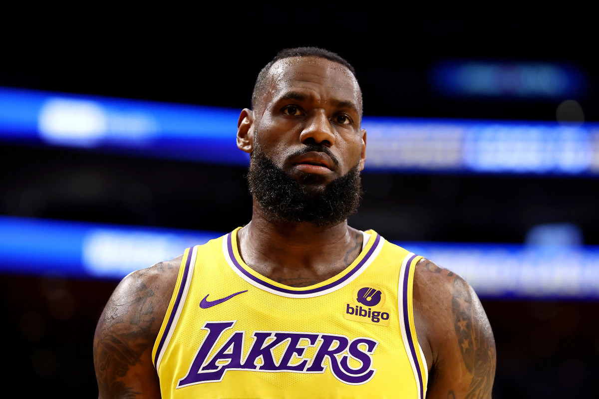 LeBron Called Out The Refs After Bizarre Lakers vs. Warriors Finish