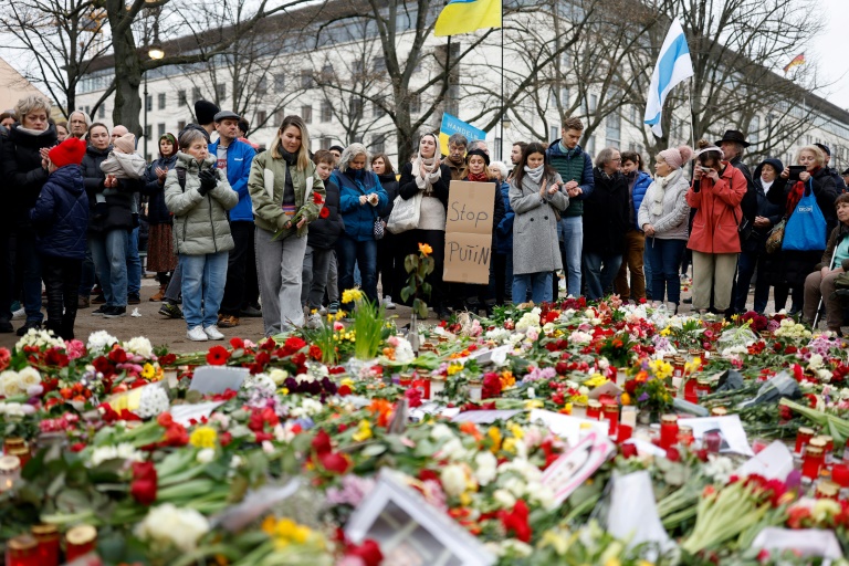 navalny's widow to meet eu ministers as russia jails mourners