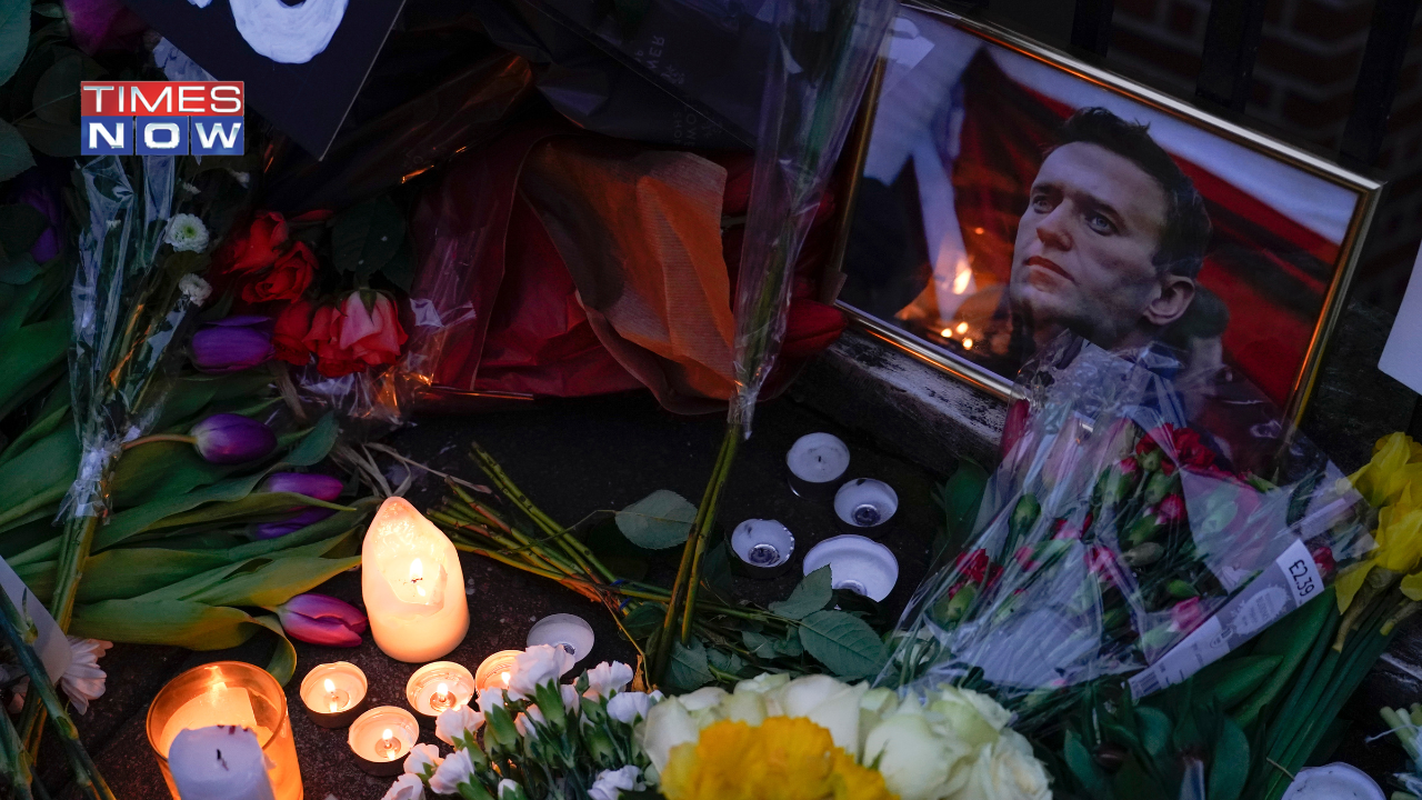 russia hands over jail terms to people mourning alexei navalny's death, 400 detained