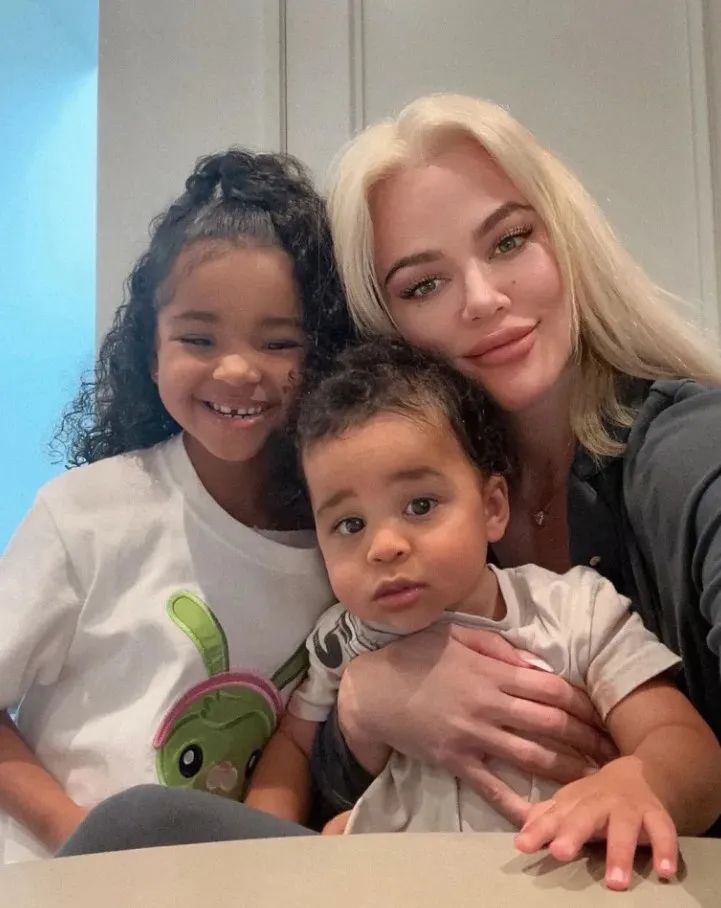 Rob Kardashian Twins With Sister Khlo S Son In Sweet Side By Side Photo   BB1iutRC.img