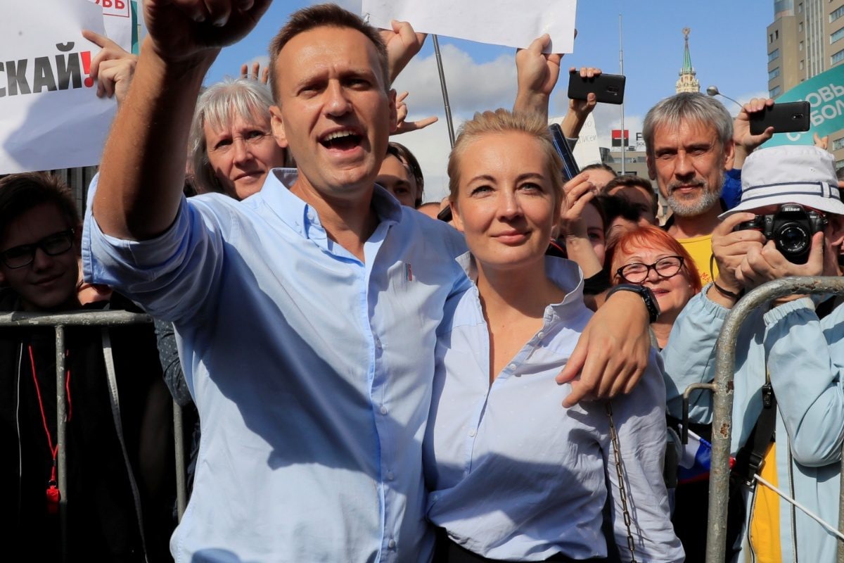 Alexei Navalny’s Widow Yulia Accuses Putin Of Killing Her Husband, Vows ...