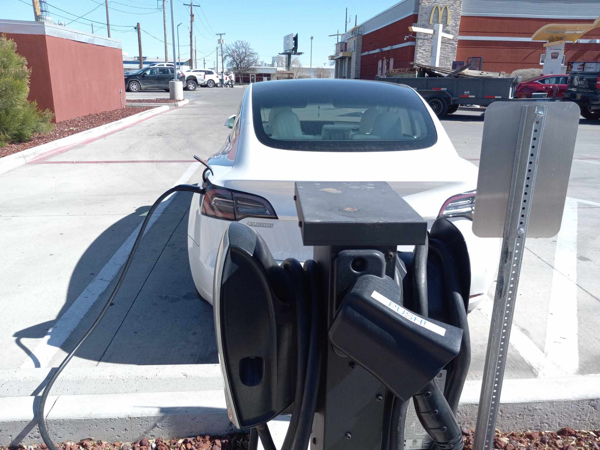 Auto Dealers Look To Block New Mexico Electric Vehicle Mandate Enacted ...