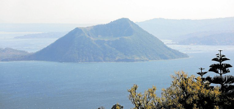 phivolcs detects increased taal volcano sulfuric gas emission