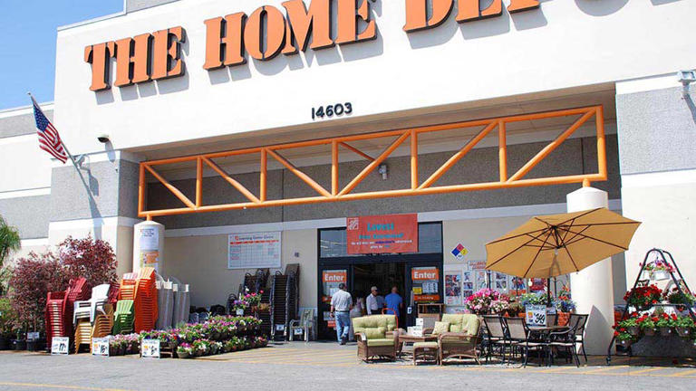 Home Depot Earnings Are On Tap. The Dow Giant Is Struggling To Grow.