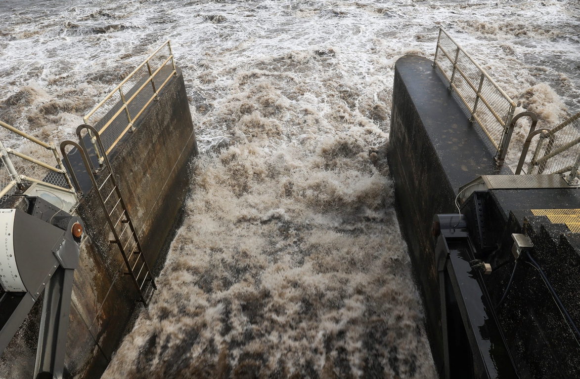 2.1 billion gallons of water per day being released from Lake Okeechobee