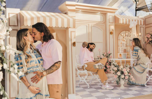 Maluma comparte fotos del baby shower de su hija 