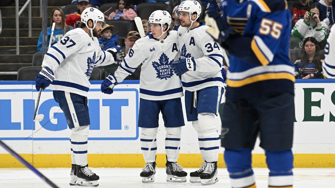 matthews scores nhl-leading 49th goal, leads maple leafs over blues