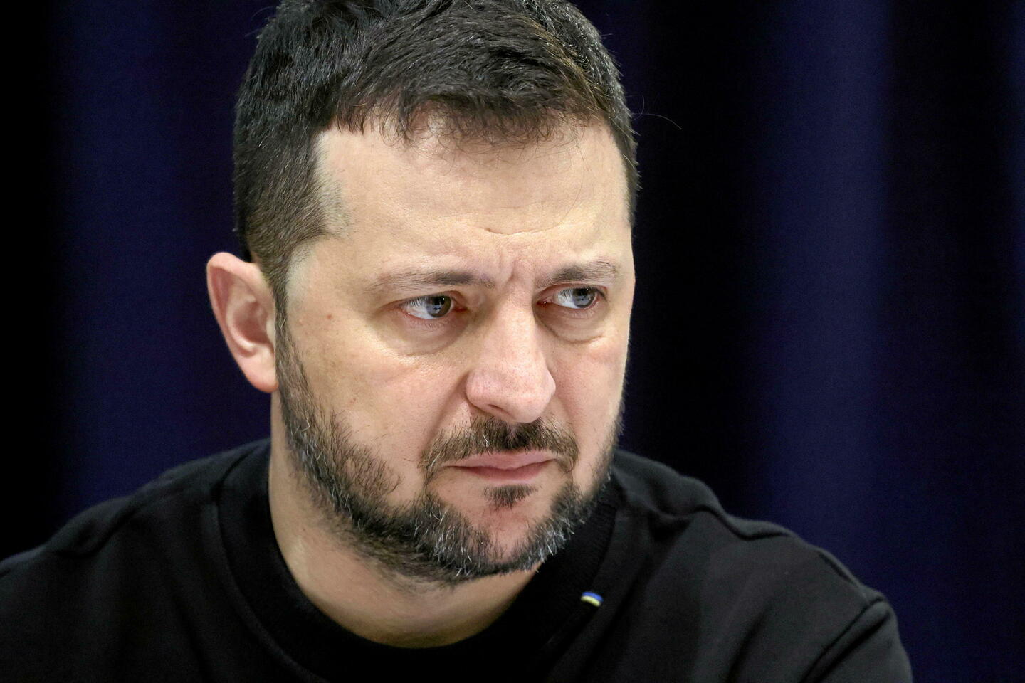 ukraine : zelensky reconnaît une situation « difficile » en plusieurs points du front