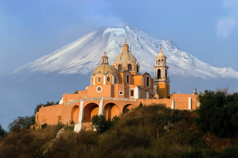 Santuario de la Virgen de los Remedios, San Pedro Cholula.