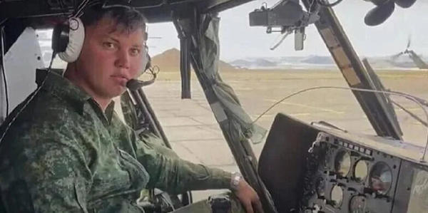 2023年8月駕米-8直升機投誠烏克蘭的俄羅斯飛行員庫茲米諾夫，獲烏克蘭50萬美元獎勵。   圖 : 翻攝自烏克蘭軍情局