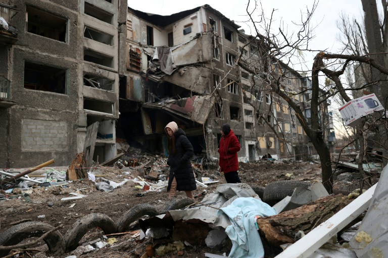ucrânia enfrenta situação 'extremamente difícil', afirma zelensky