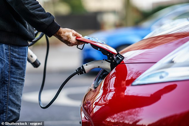 octopus says ev drivers can charge for free with new energy tariff