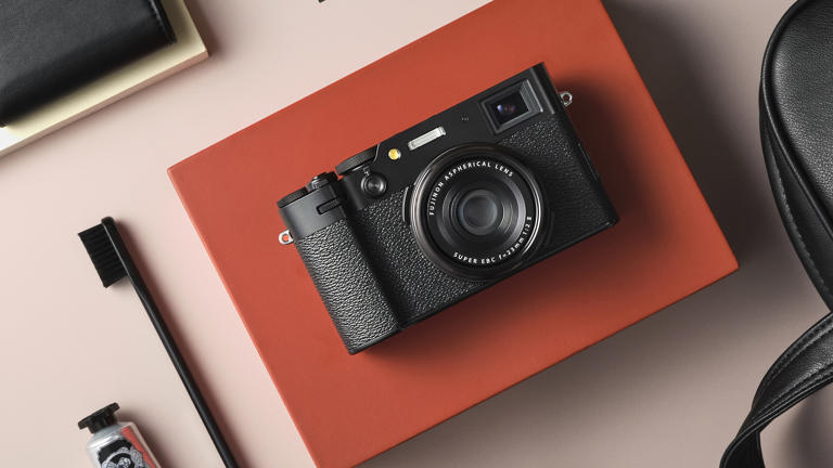 The Fujifilm X100VI updates the iconic premium compact