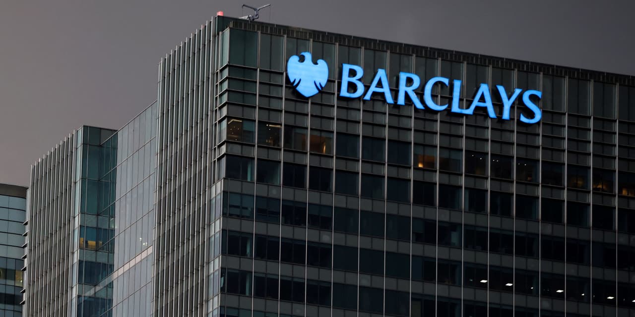 Barclays Preparing To Cut Hundreds Of Investment-banking Jobs: Report