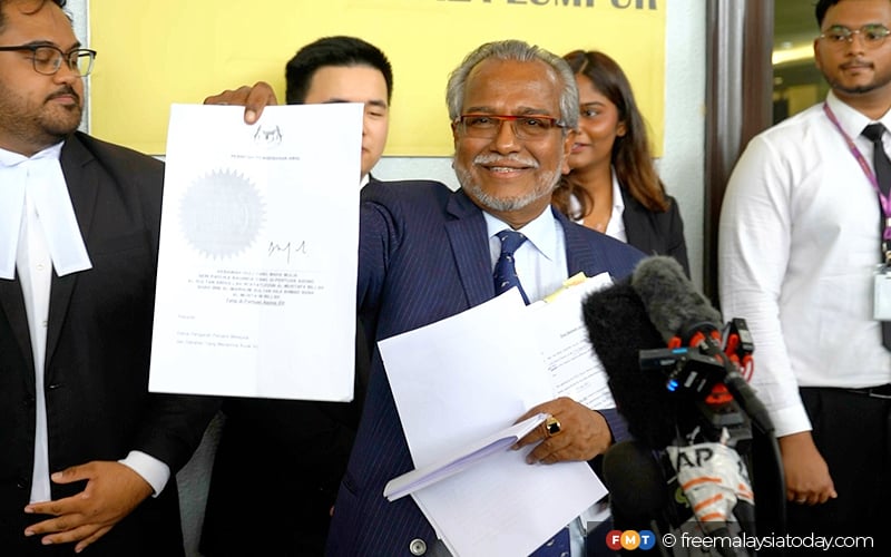 pardons board document not confidential, says najib’s lawyer