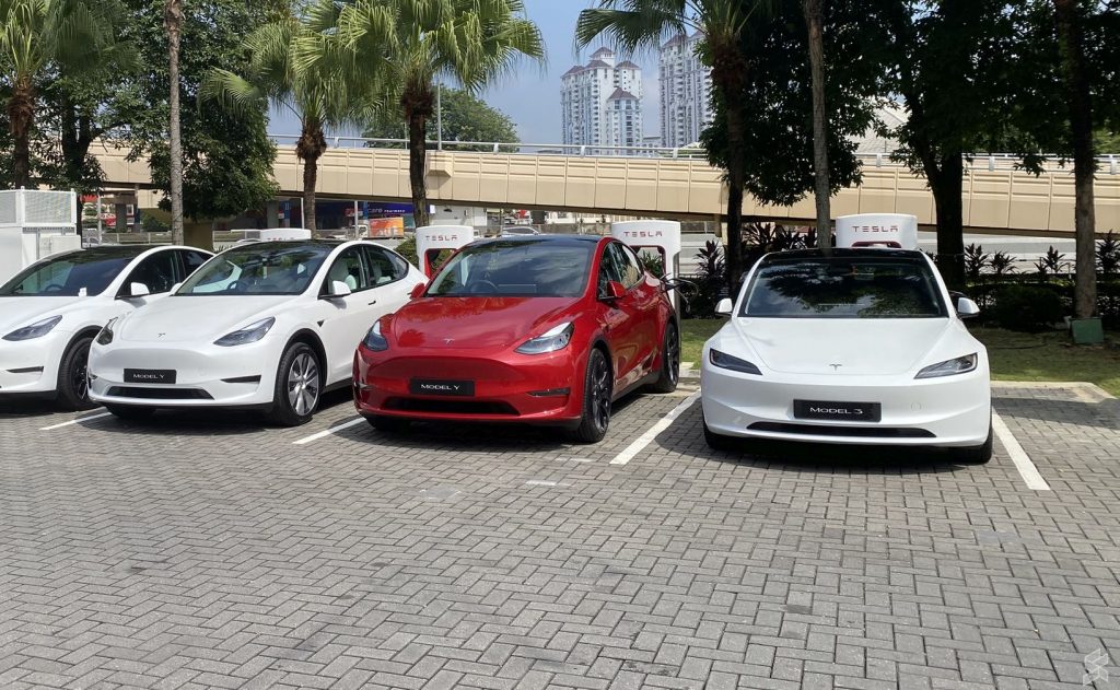 tesla offers model 3 and model y test drives at ioi city mall