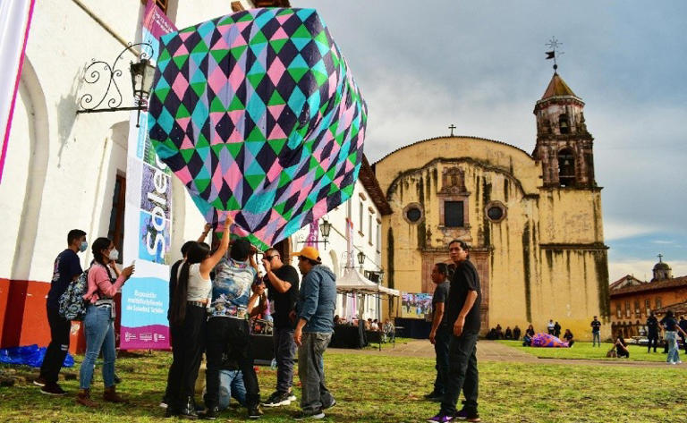 No Te Pierdas El Cantoya Fest Pátzcuaro 2024 ¡el Festival De Globos De Papel Más Bonito De México