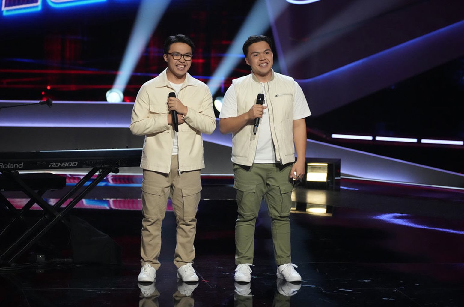 teenage twins blow away ‘the voice' judges with one direction cover