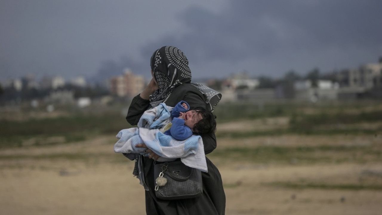 χαμάς: δύο παιδιά πέθαναν από υποσιτισμό σε νοσοκομείο της γάζας