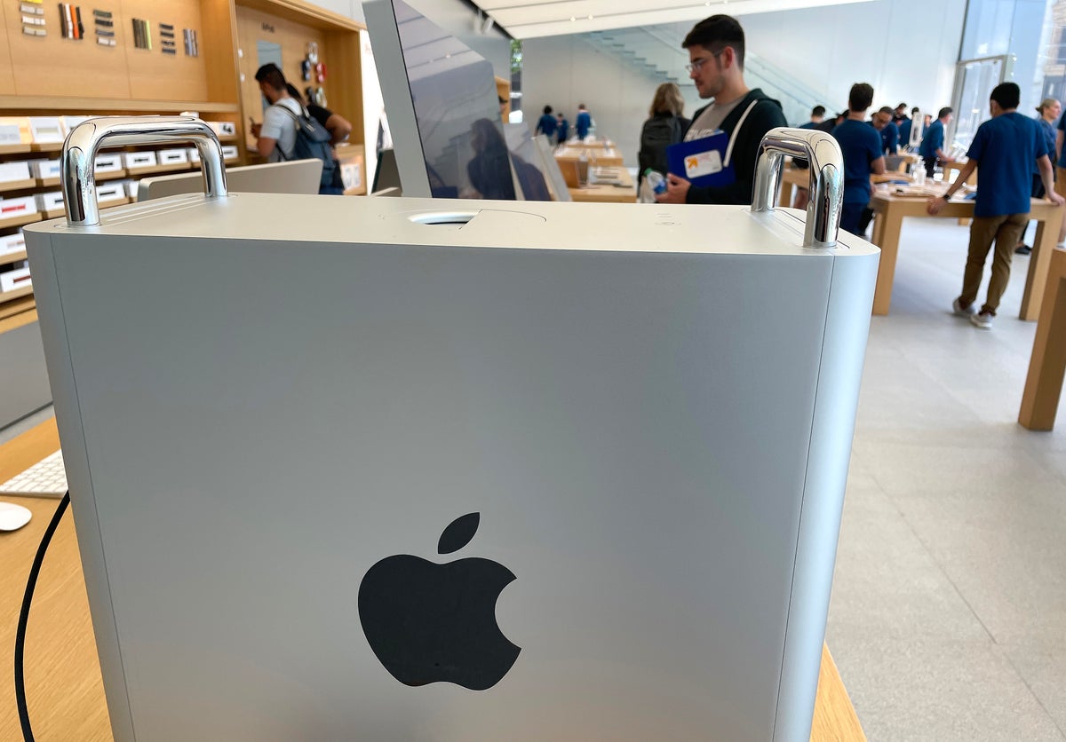 apple shelves major self-driving electric car project and lays off staff after multibillion dollar investment – report