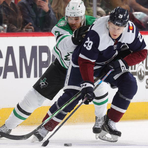 Nathan MacKinnon extends home point streak in Avalanche win