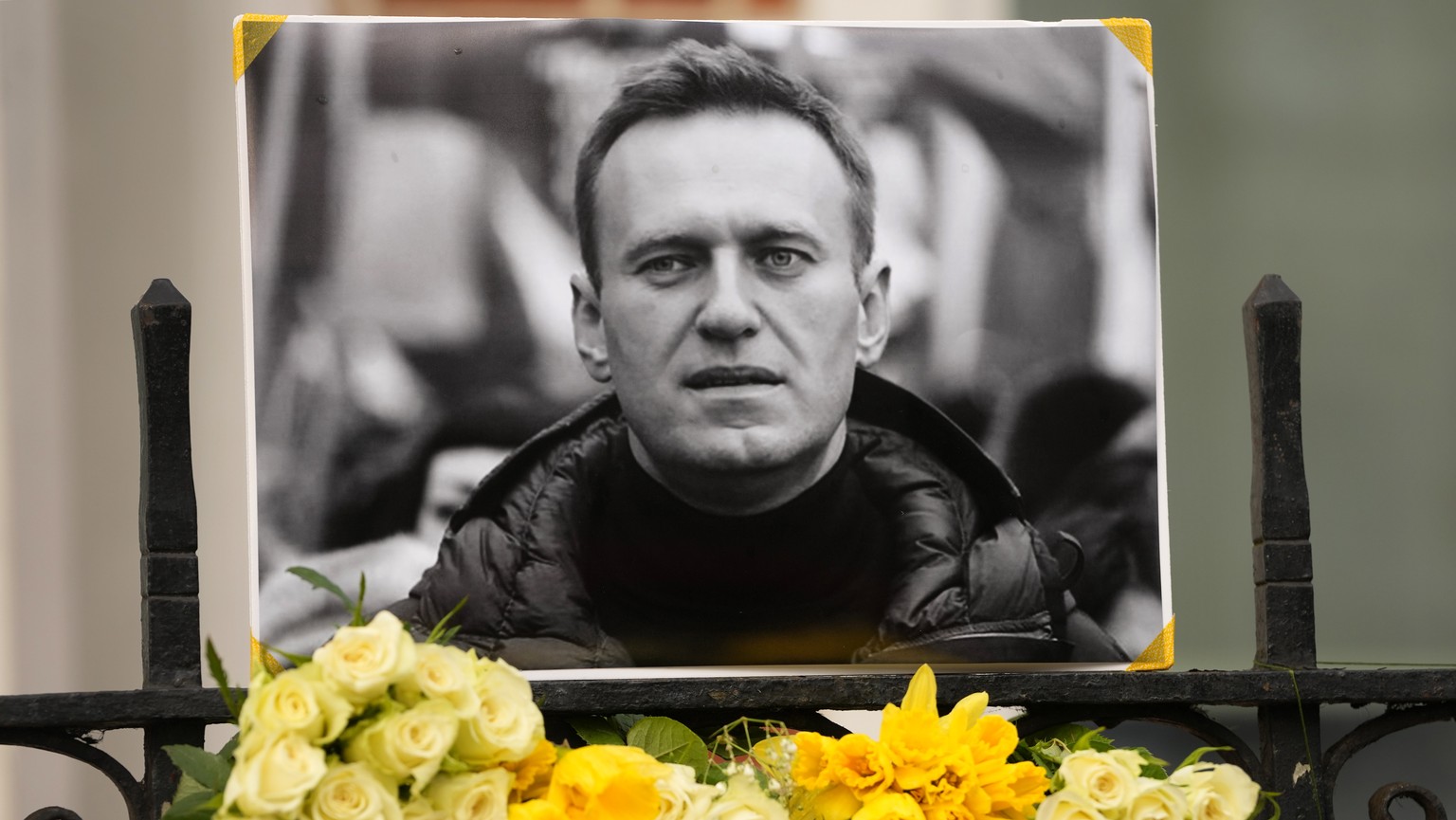 nawalny kann am freitag endlich beerdigt werden – in moskau