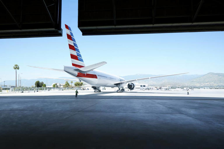 Fly in Style American Airlines Flagship Business vs First - A Comprehensive Showdown