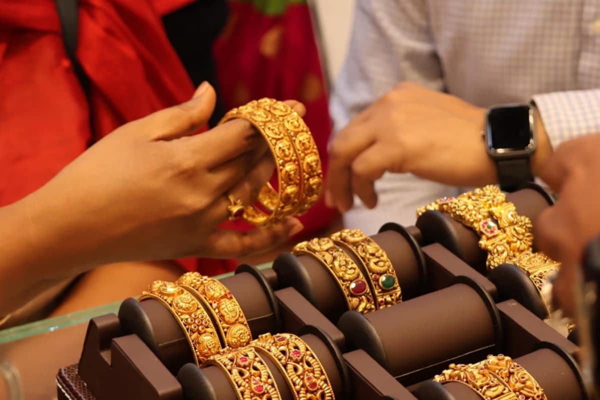 gold rate today rises in india: check 22 carat price in your city on april 25