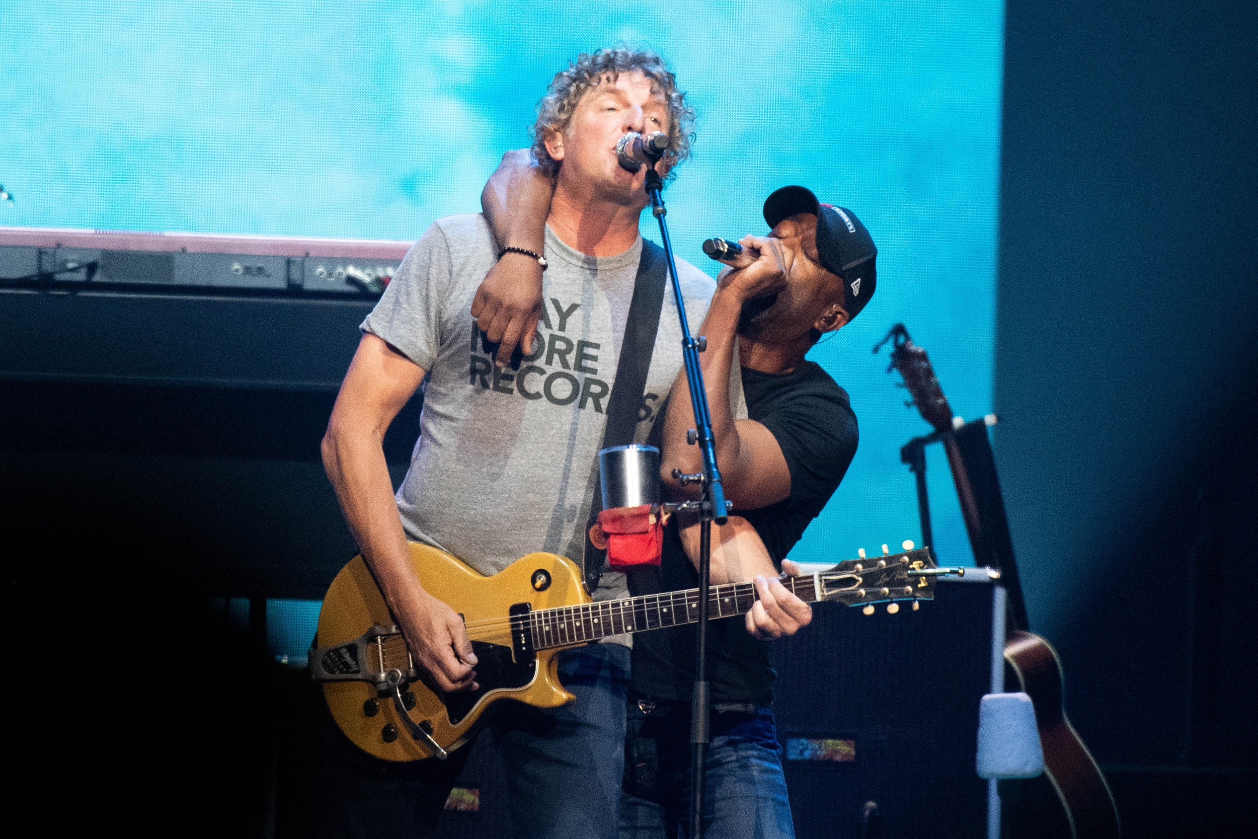 <p>Middle-aged, former fraternity and sorority members have reason to rejoice. Grammy Award-winning Hootie and the Blowfish will embark on their first full-blown tour since 2019, and ready to crank out singalong, college-bar favorites like "<a href="https://www.youtube.com/watch?v=xoW3bqnr7tw">Hold My Hand</a>" and "Only Wanna Be with You," Darius Rucker and Co, are set to play 43 cities across America and Canada, beginning in Dallas on May 30. Tour stops include famous venues such as Boston's Fenway Park and two shows in Columbia, S.C., where the band was formed while its members attended the University of South Carolina.</p><p><a href='https://www.msn.com/en-us/community/channel/vid-cj9pqbr0vn9in2b6ddcd8sfgpfq6x6utp44fssrv6mc2gtybw0us'>Follow us on MSN to see more of our exclusive entertainment content.</a></p>