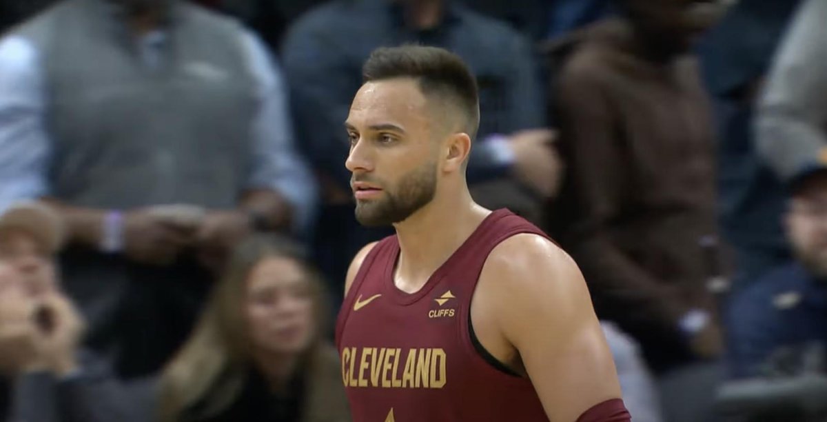 Watch: Cavs' Max Strus Drills 59-foot Buzzer-beater To Edge Mavericks