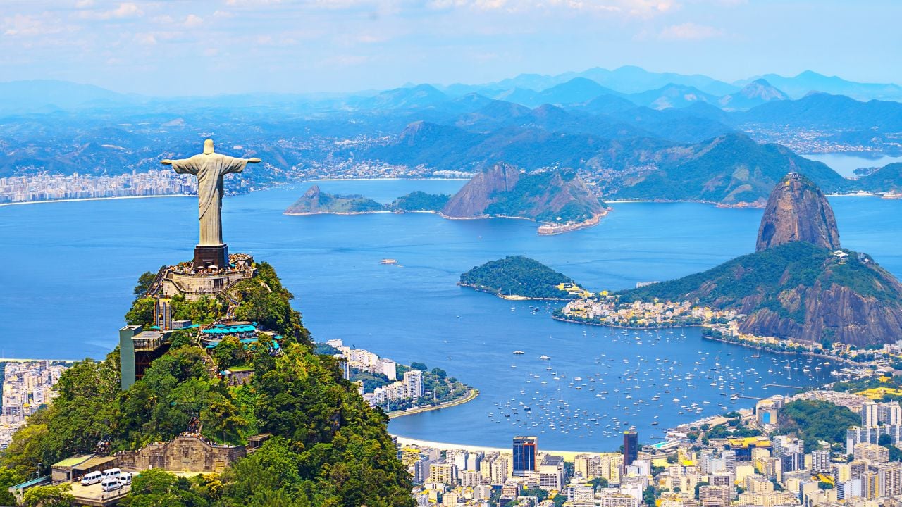 <p>Yes, Rio has a lot of places where you probably don’t want to take the kids, but this city also has many places waiting to welcome the whole family. </p><p>During the day, you can find plenty of spots on Copacabana and Ipanema Beaches for quality beach time with the little ones, and Leblon is a particularly great beach for toddlers. Jardim Zoológico (the city zoo), the Museu de Indio, and the Parque do Catete (with a train and a toy library!) are additional spots the kids will love. </p>