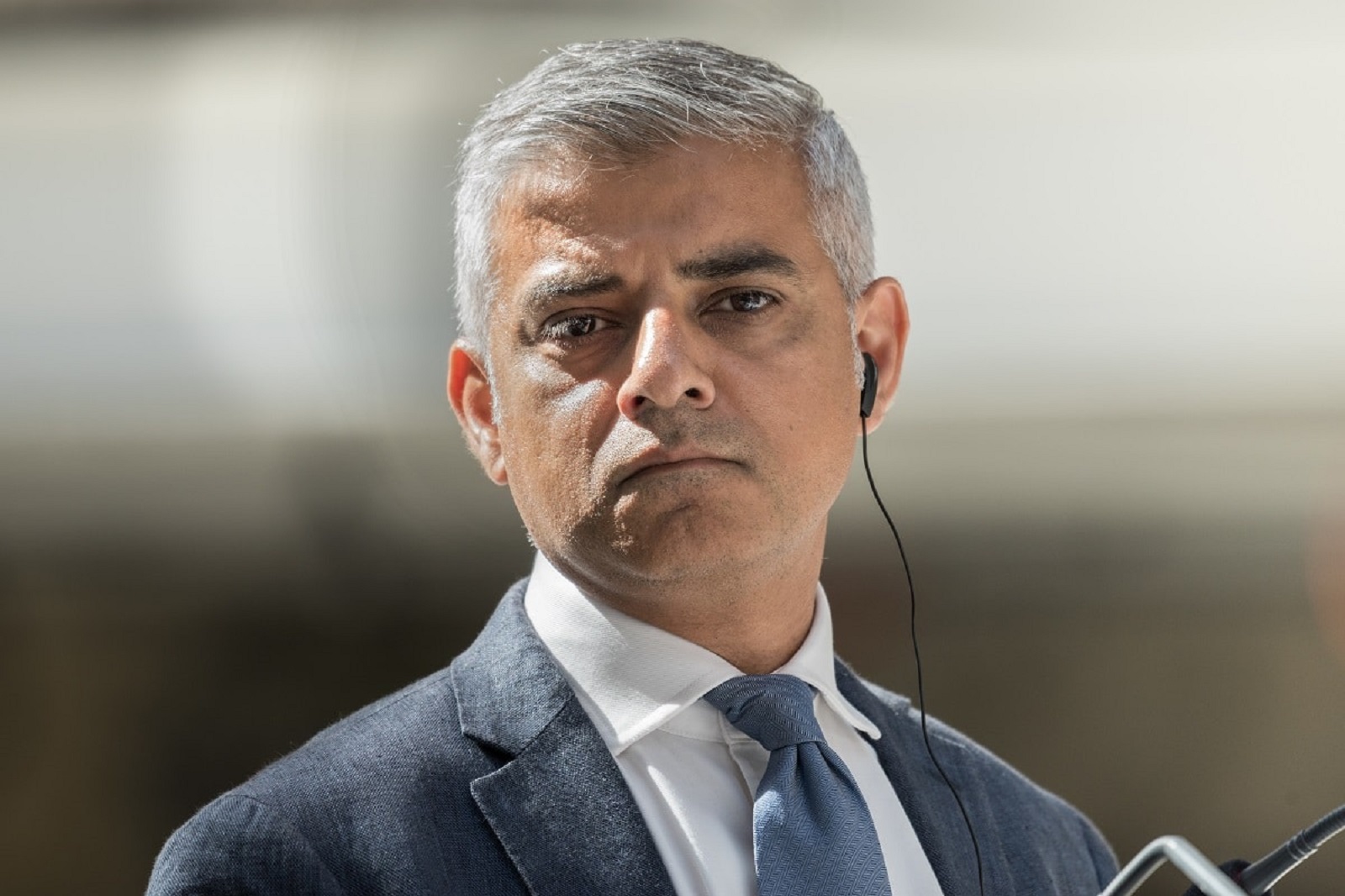Image Credit: Shutterstock / Frederic Legrand – COMEO <p><span>Hall accused Khan of not funding the parts of the railway that need refurbishment, arguing that “the Central Line is in a terrible state,” while Sadiq Khan focused “on his own PR.”</span></p>