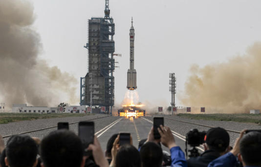 China wil wedijveren met NASA met 100 ruimtevluchten in één jaar