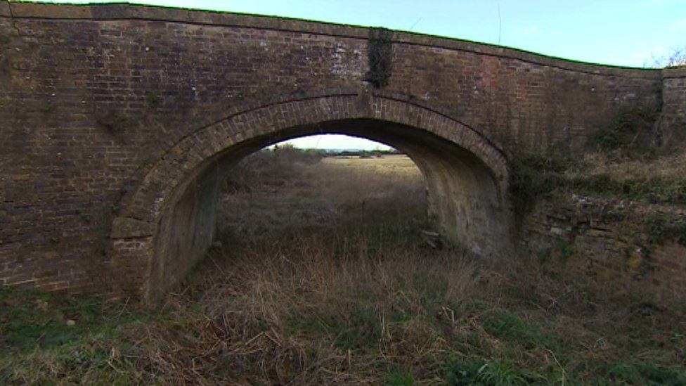 plans to restore 'missing mile' of canal approved