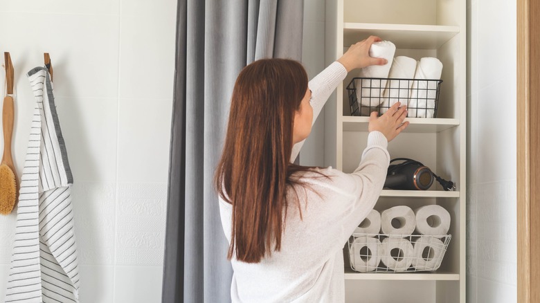 The Beautiful Bathroom Storage Display You Can DIY With Dollar Tree Items