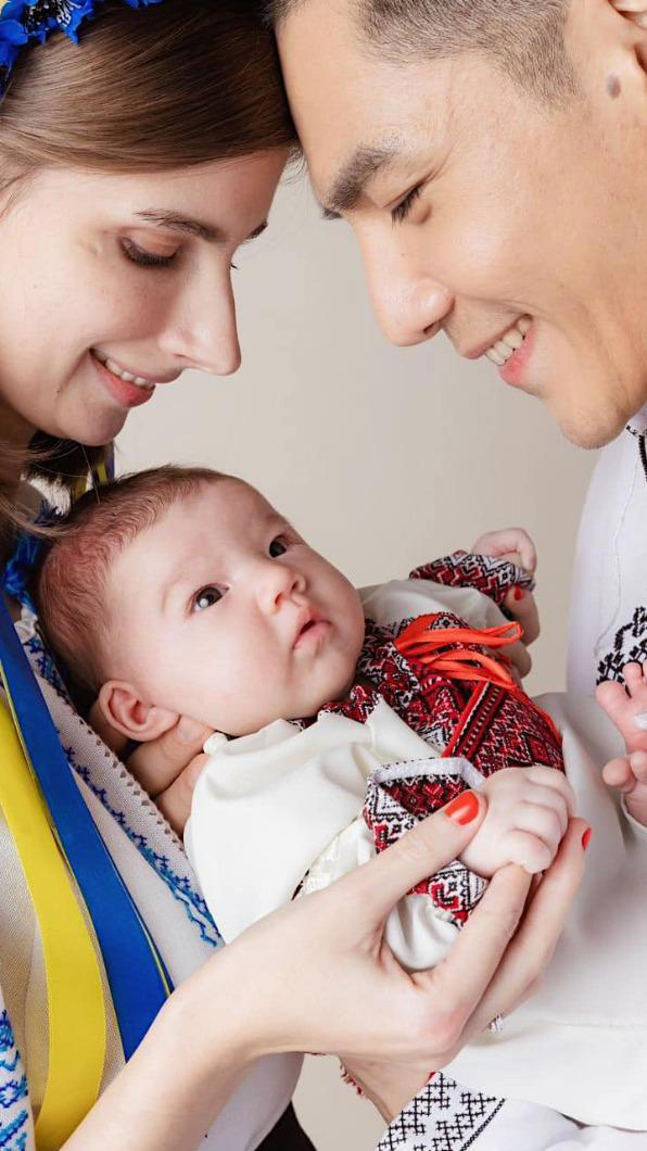 祖雄、佳娜為烏克蘭習俗藏40天，近日首次公開女兒甜美長相。（圖／翻攝自祖雄臉書）