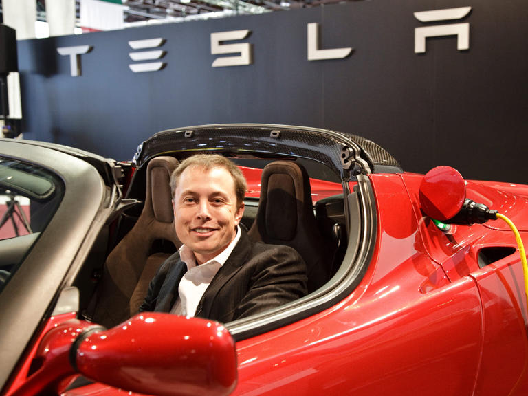 Elon Musk says Tesla and SpaceX are collaborating on the new Roadster