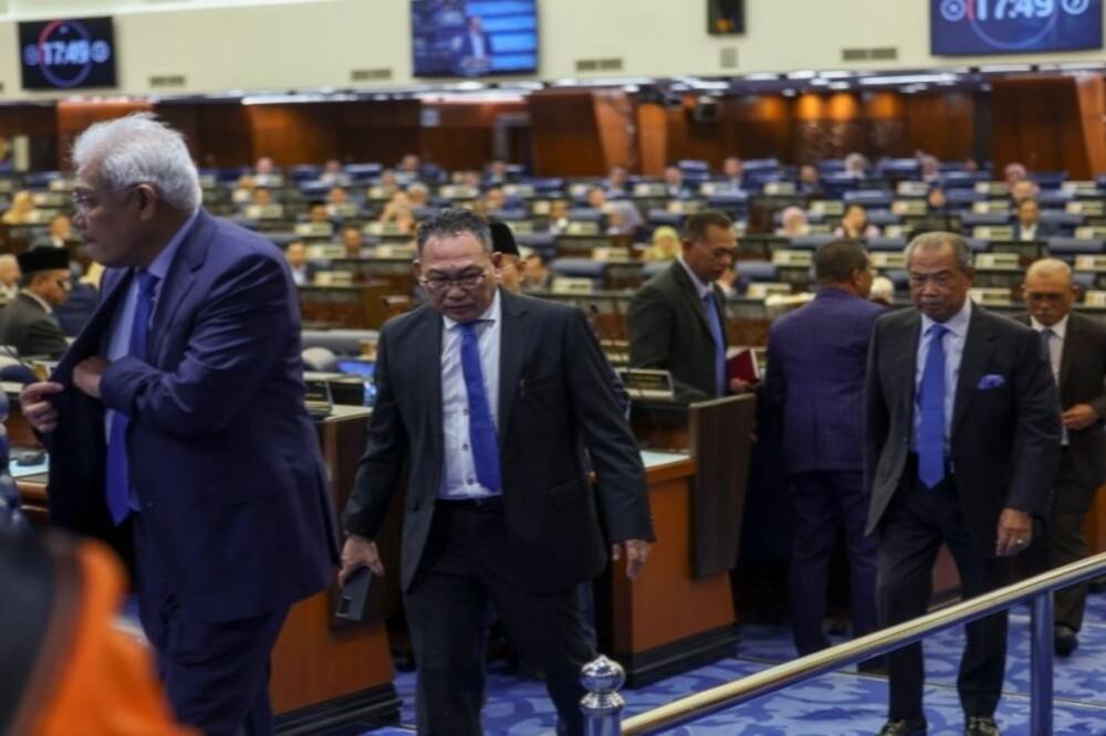 opposition mps leaving hall deemed rude, disrespectful to royal institution