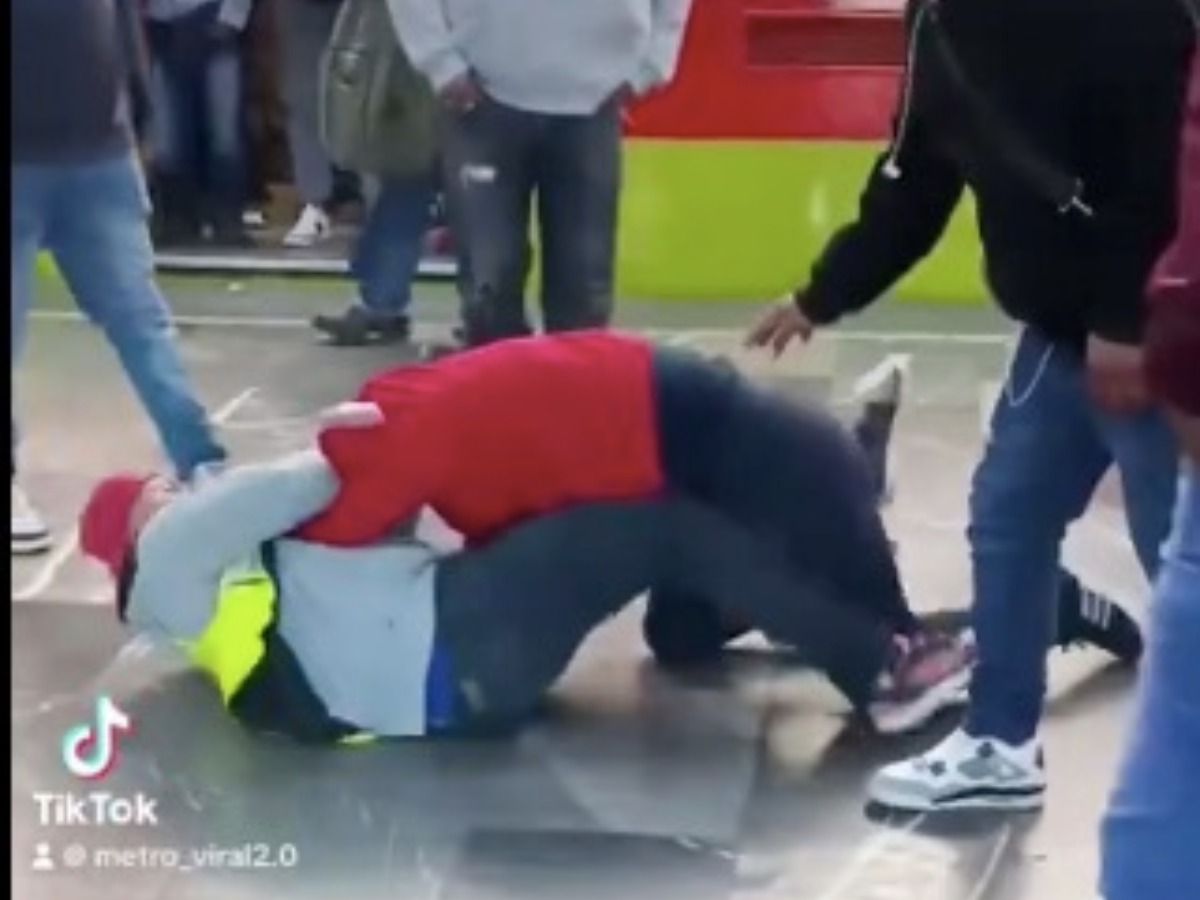 video: '¡ya estuvo!', se registra pelea entre hombres en línea 3 del metro
