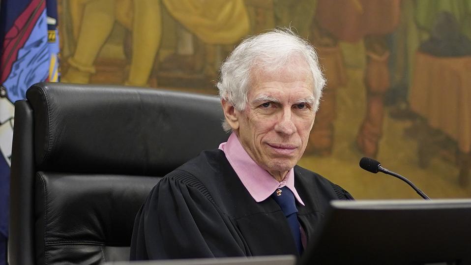 judge who oversaw trump fraud case sent letter with white powder