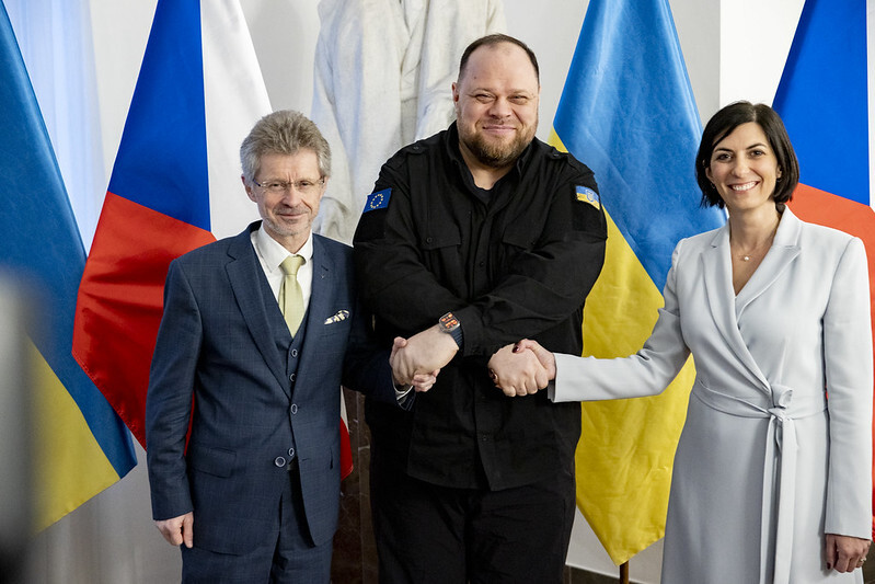 předsedové českého a ukrajinského parlamentu debatovali o podpoře ukrajiny